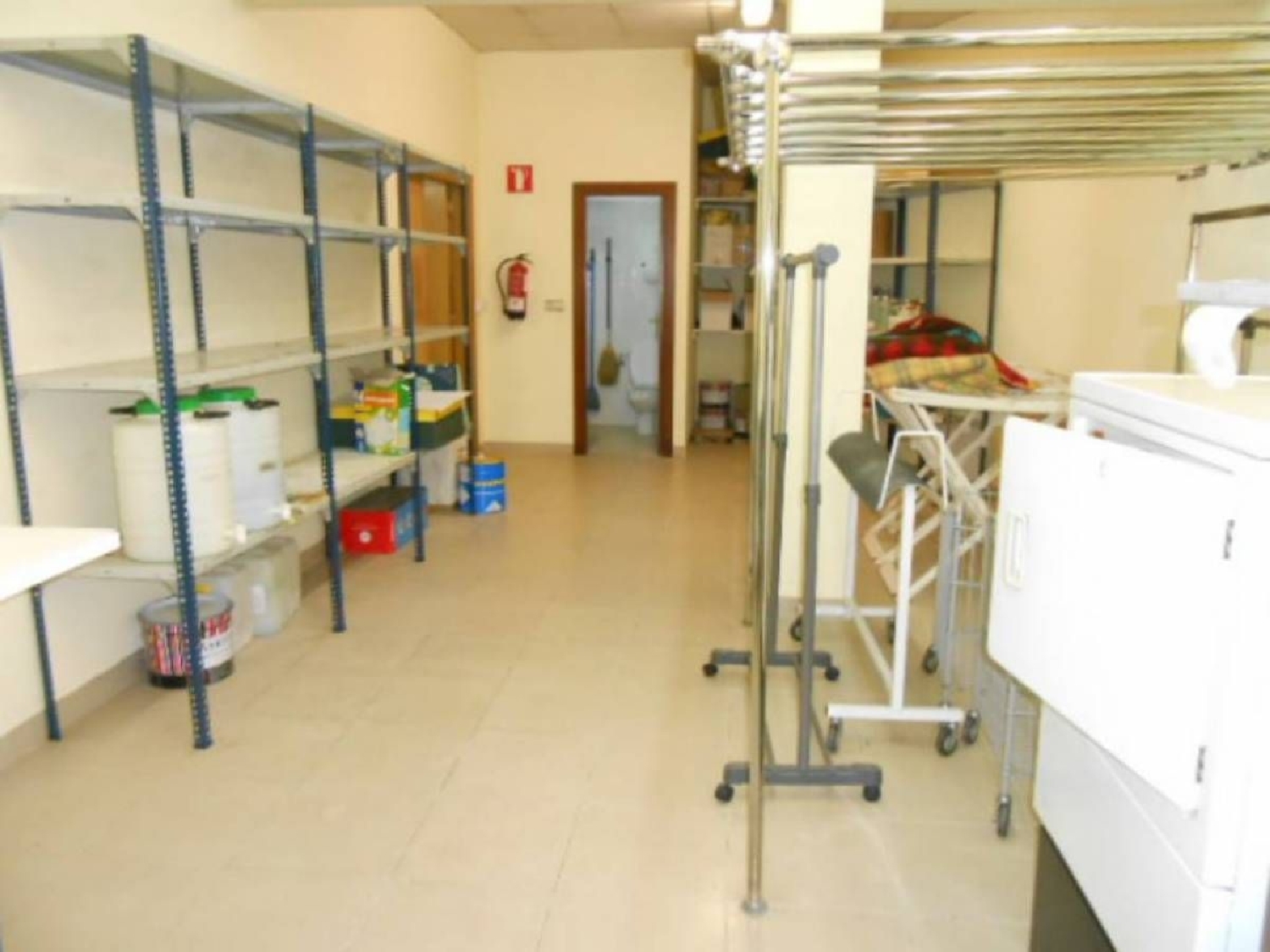 till salu lokal Els Comdals Bages 3
