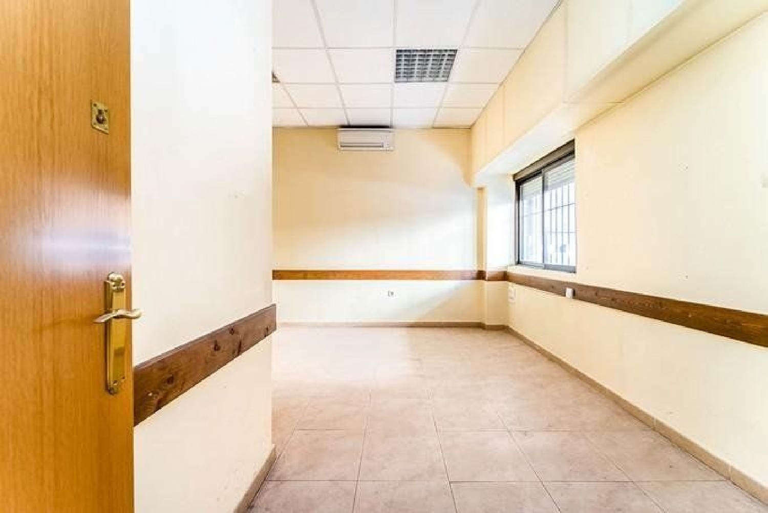  till salu lokal Estación-Manantiales Campiña 8