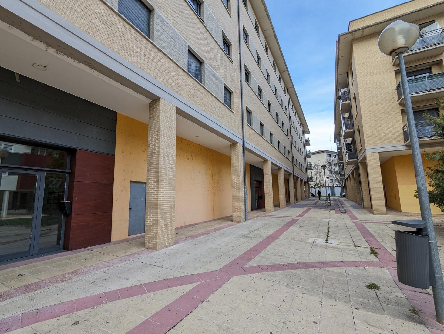 till salu lokal Estella Tierra Estella 3