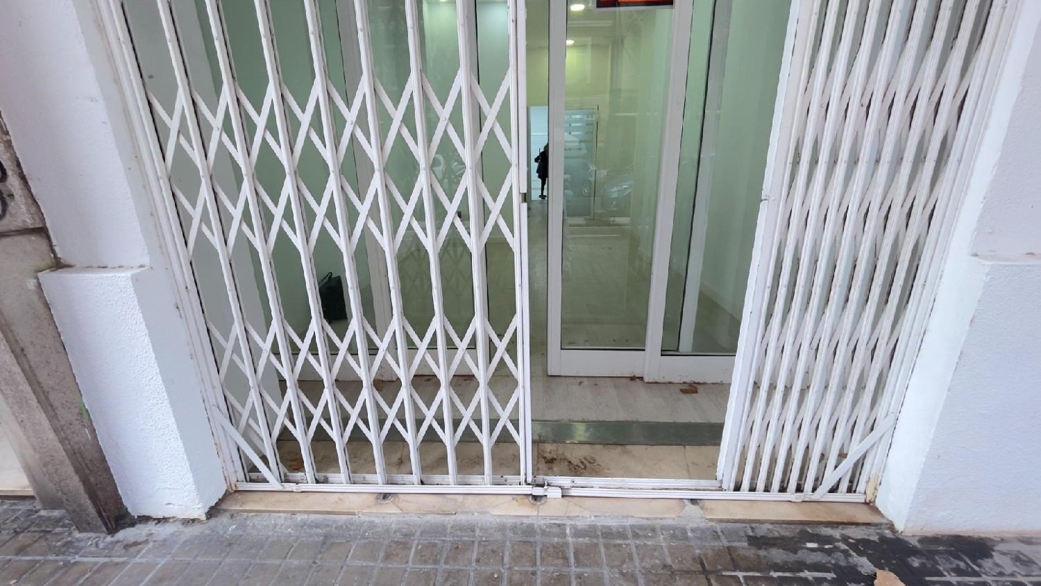  till salu lokal Extramurs La Petxina Valencia 1