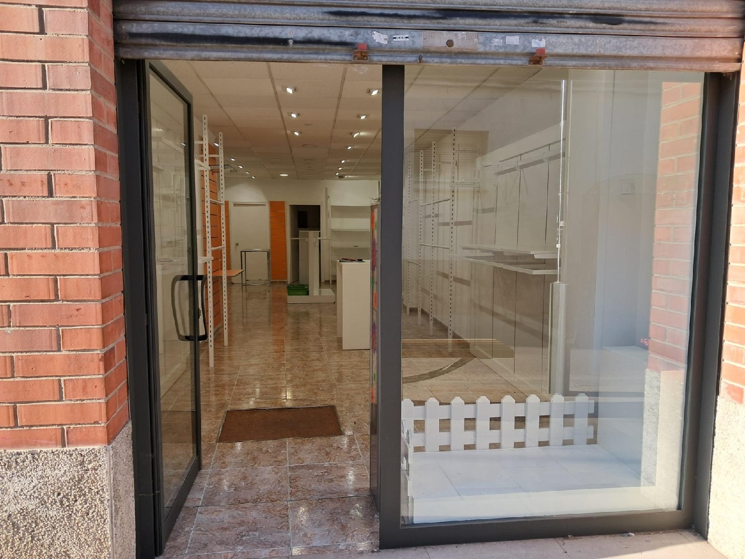 till salu lokal Vilanova Del Camí Anoia 2