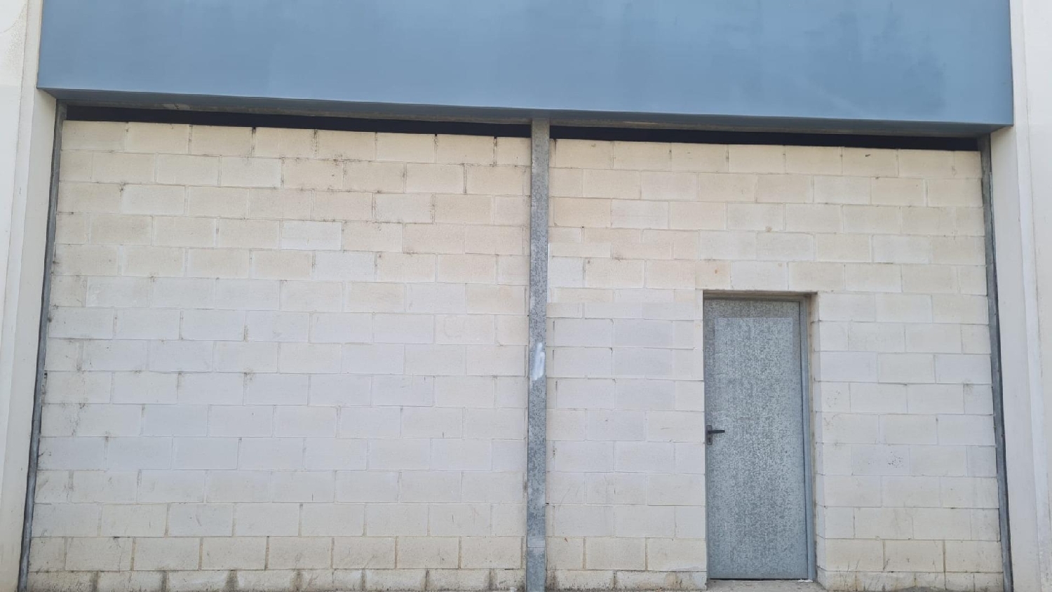 till salu lokal Fuente Del Rey Urb. Metropolitana De Sevilla 2