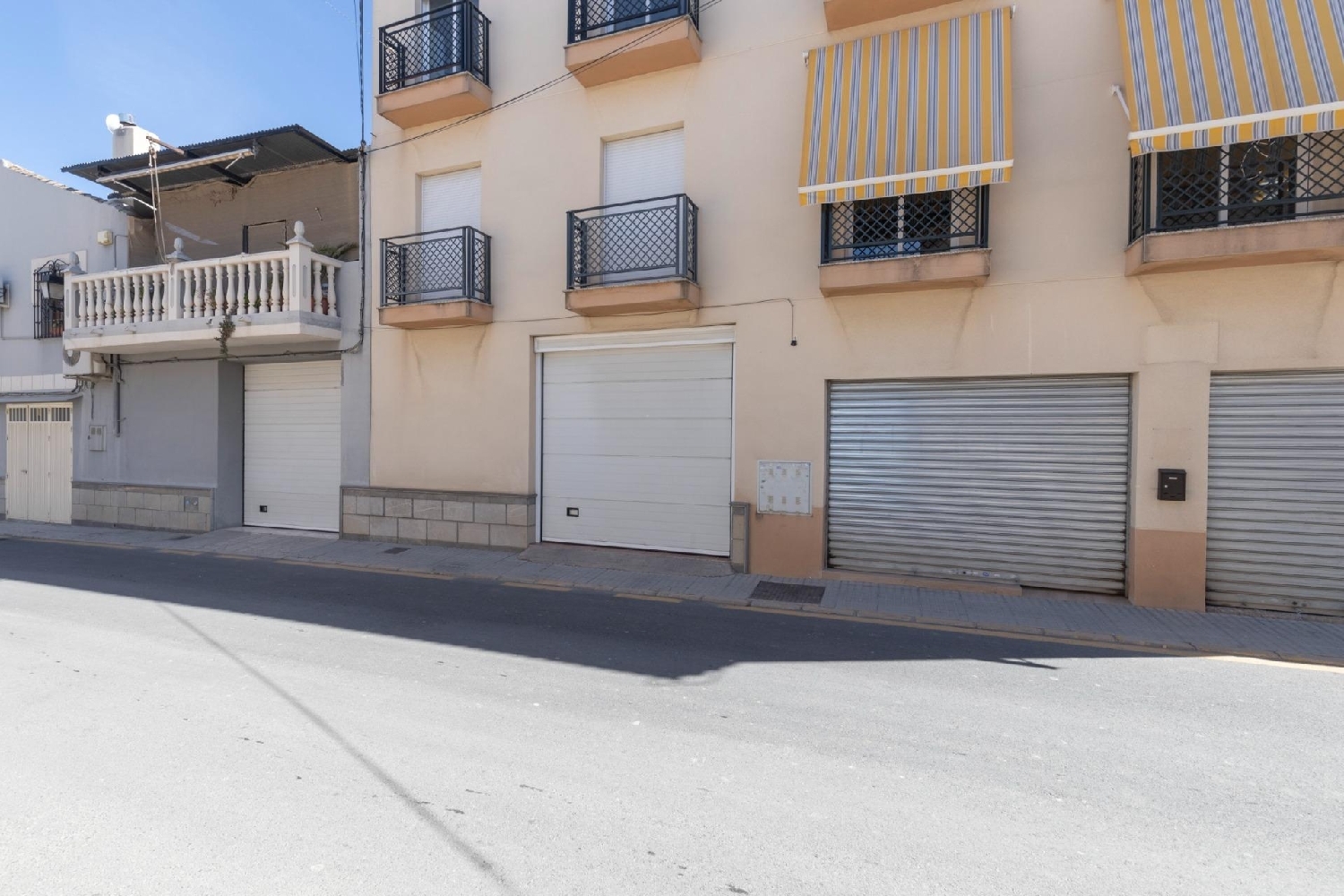 till salu lokal Gabia Chica Vega De Granada 3