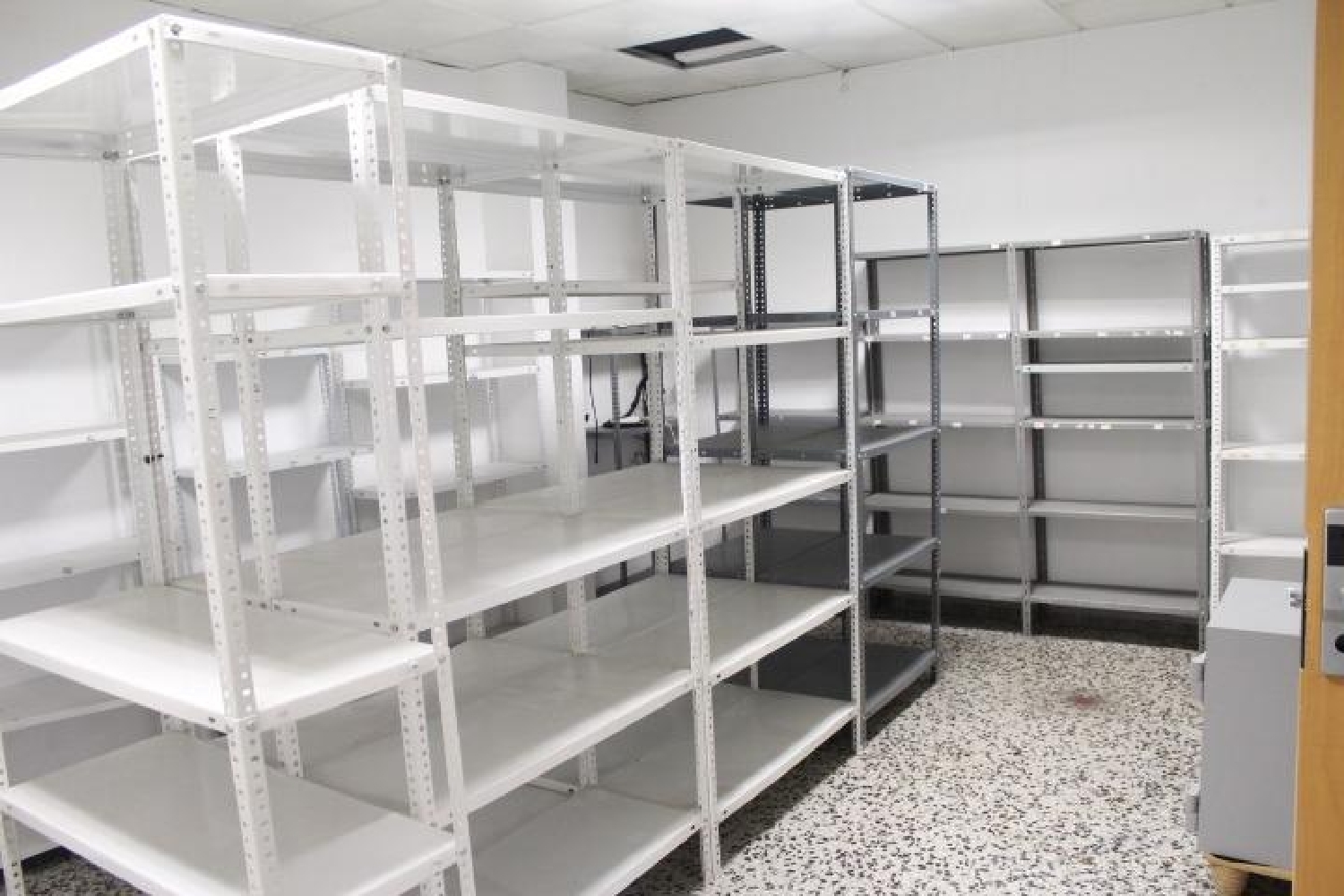  à vendre local commercial Monte Rey Safor 7