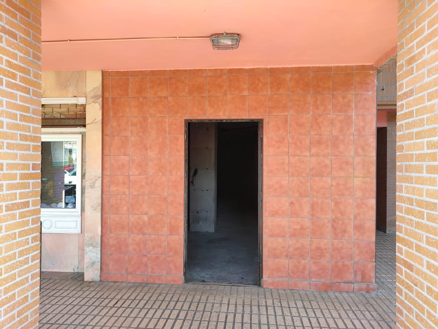  till salu lokal General Dávila Comarca De Santander 1