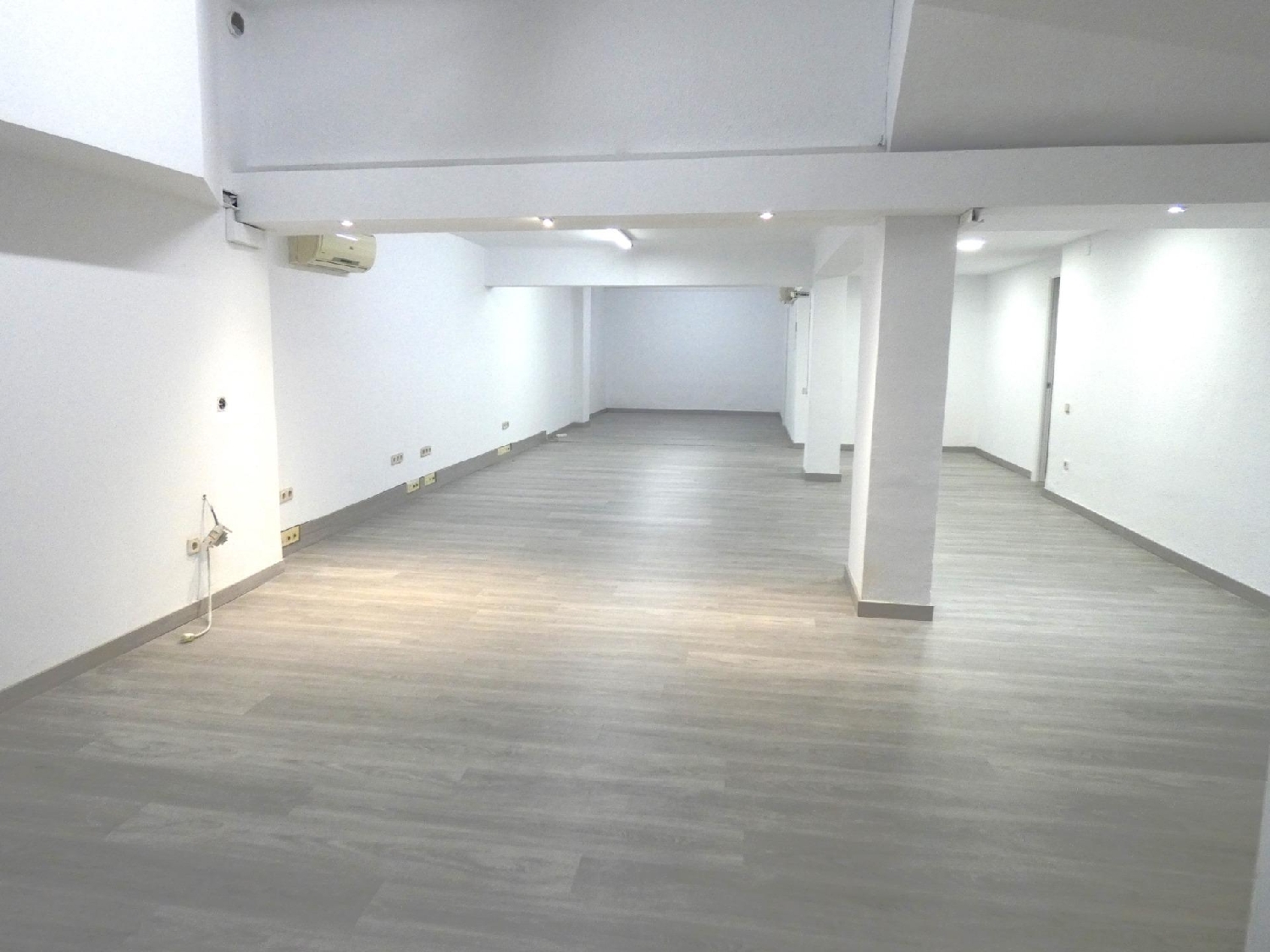  till salu lokal Gràcia-Vallcarca-Penitents Barcelonès 1
