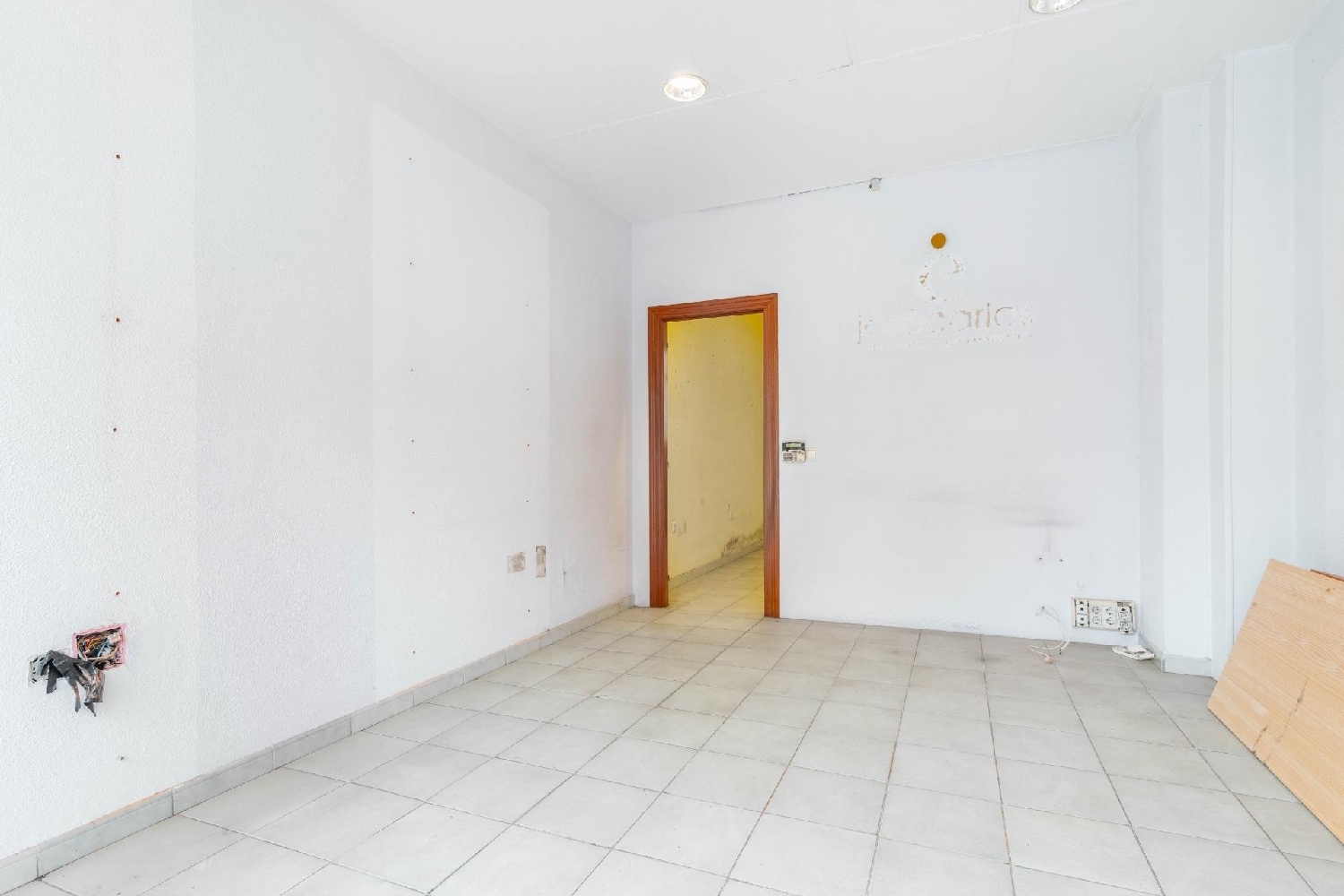  till salu lokal Grandiella Avilés 7