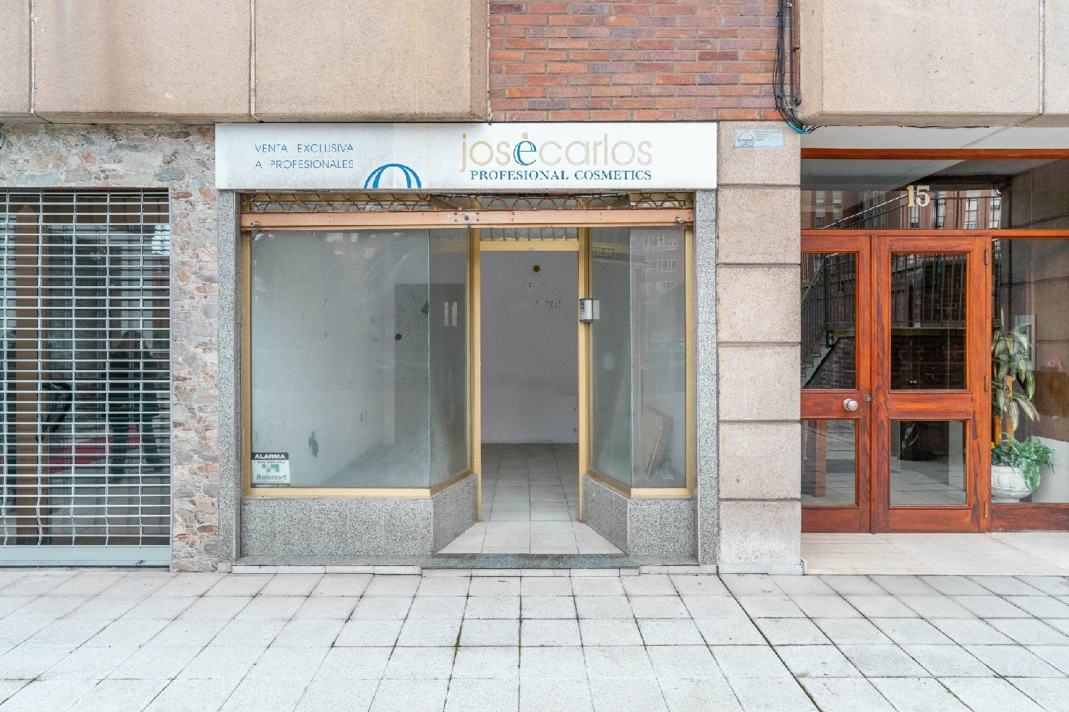 till salu lokal Grandiella Avilés 2