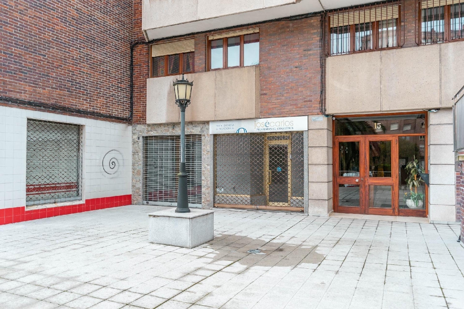  till salu lokal Grandiella Avilés 4