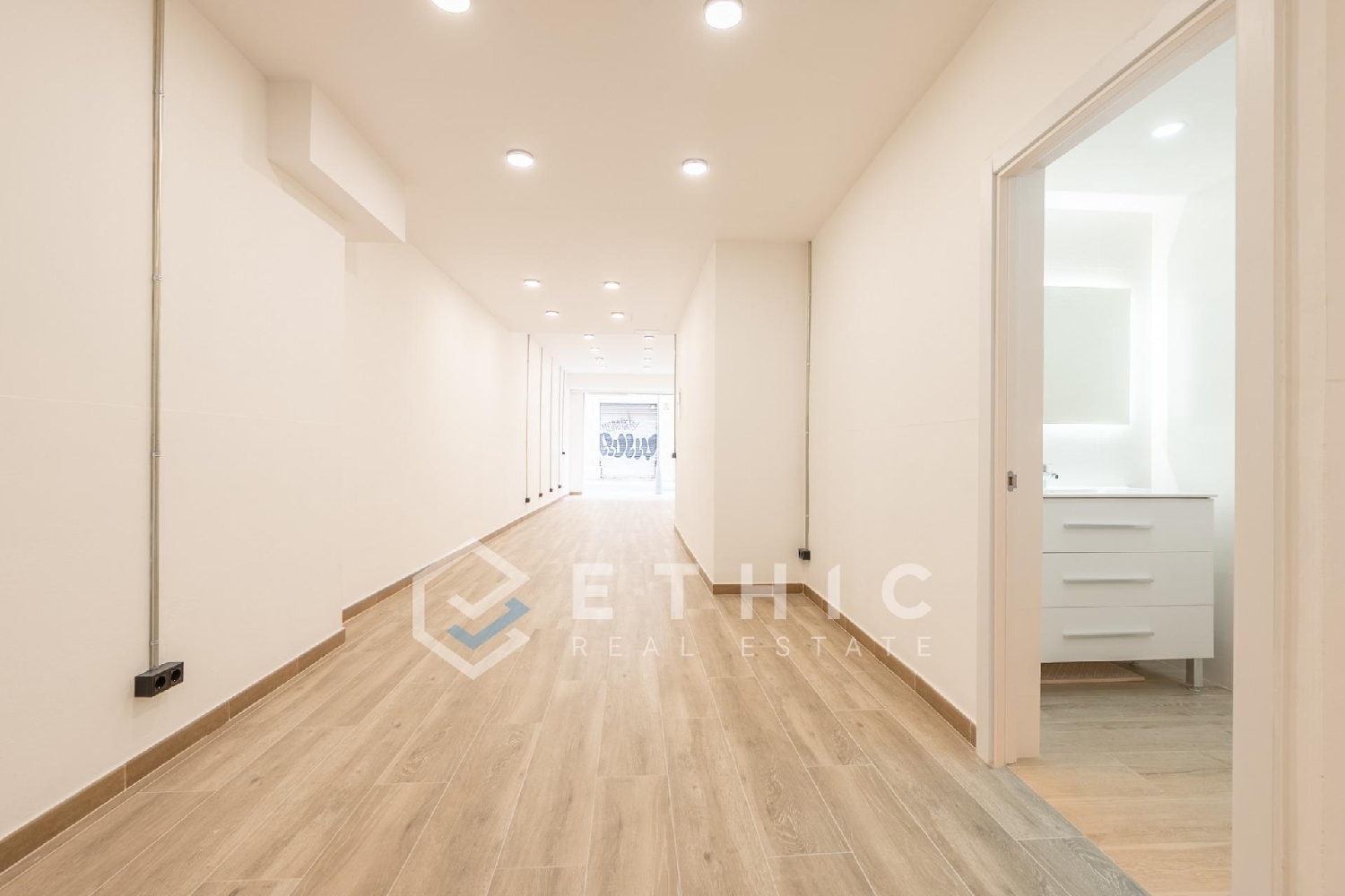 till salu lokal Horta Guinardó-Baix Guinardó Barcelonès 2