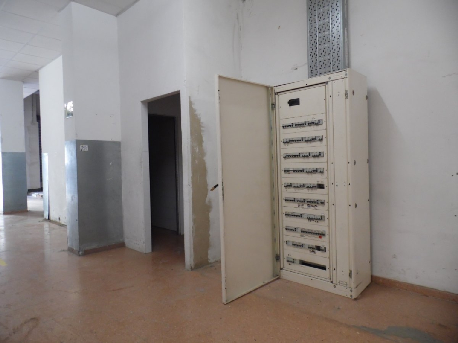 till salu lokal Hospital General Baix Vinalopó 2