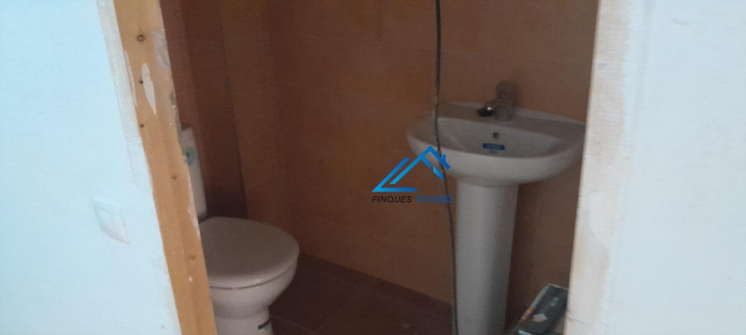  till salu lokal Hostalets De Pierola Anoia 8