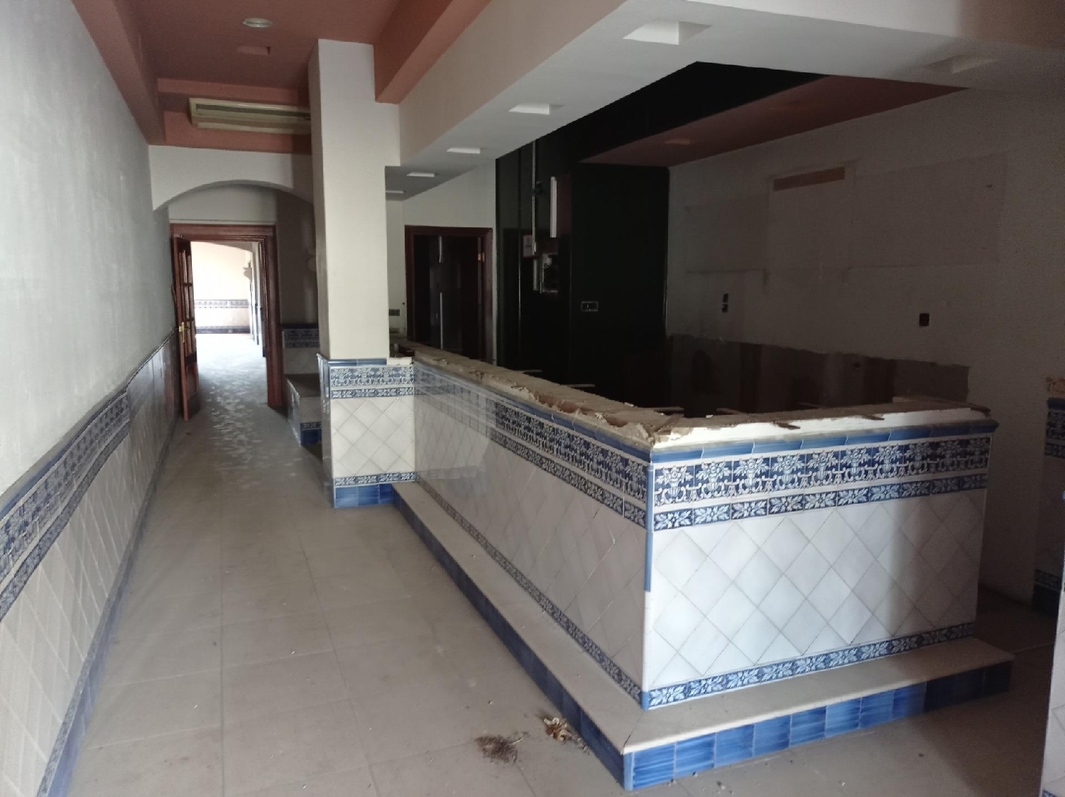 till salu lokal Jerez Centro 11402 Campiña De Jerez 2
