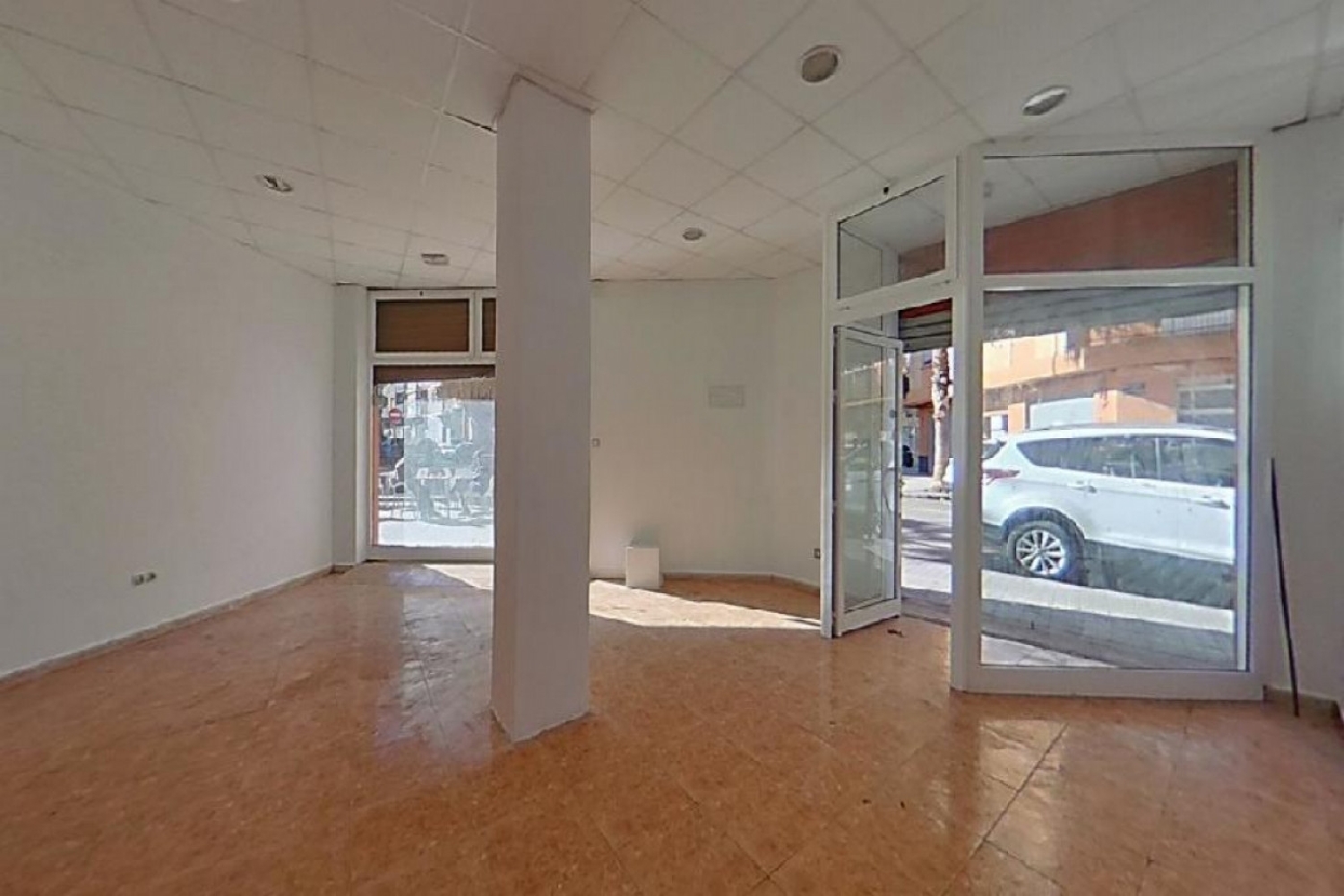  till salu lokal Jesus La Creu Coberta Valencia 4