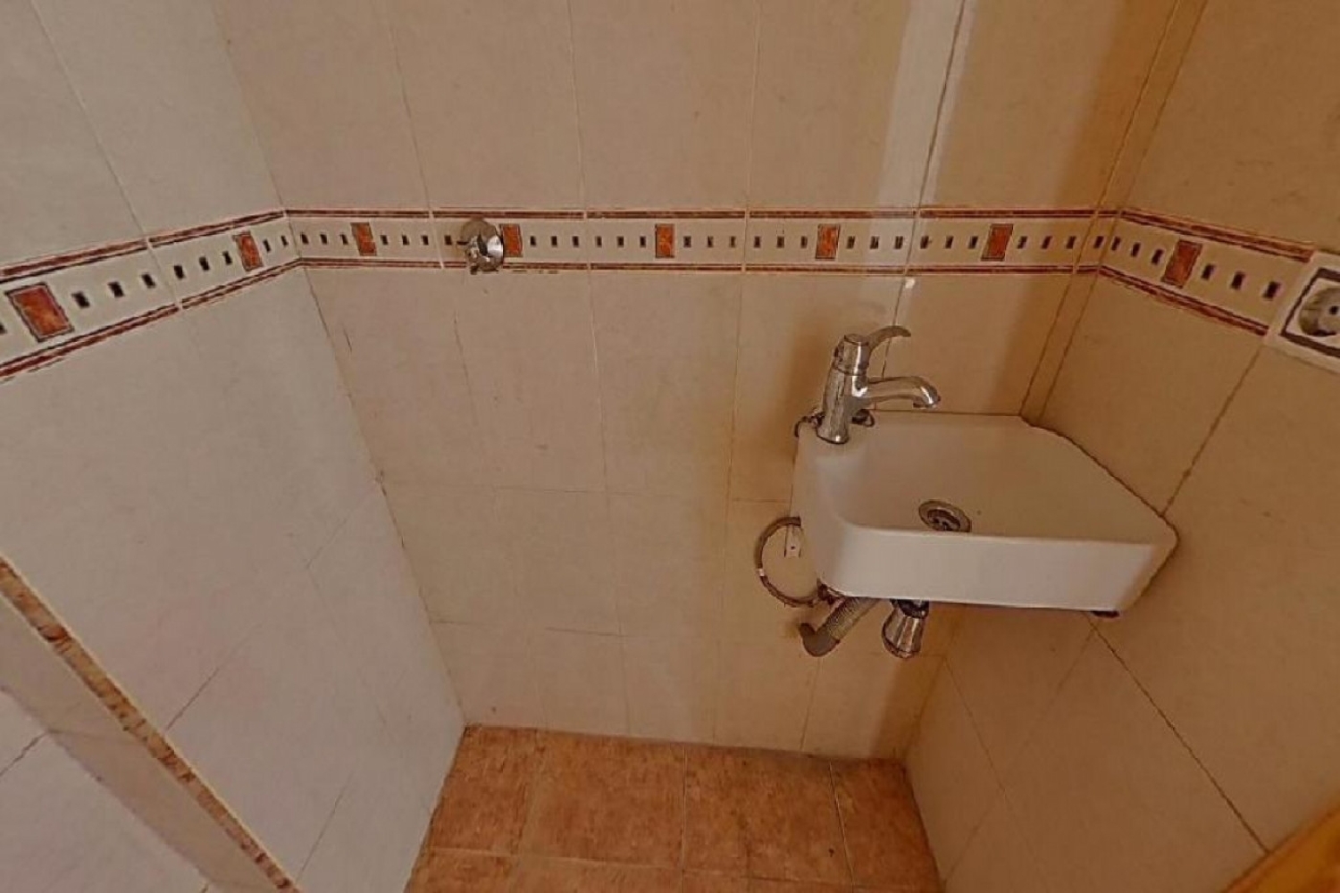  till salu lokal Jesus La Creu Coberta Valencia 6