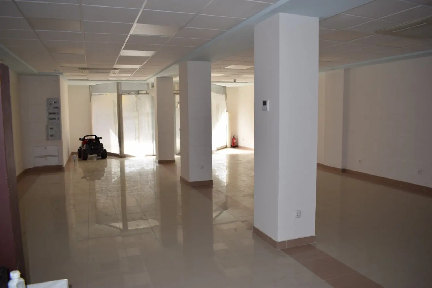 till salu lokal La Almozara D.C. Zaragoza 2