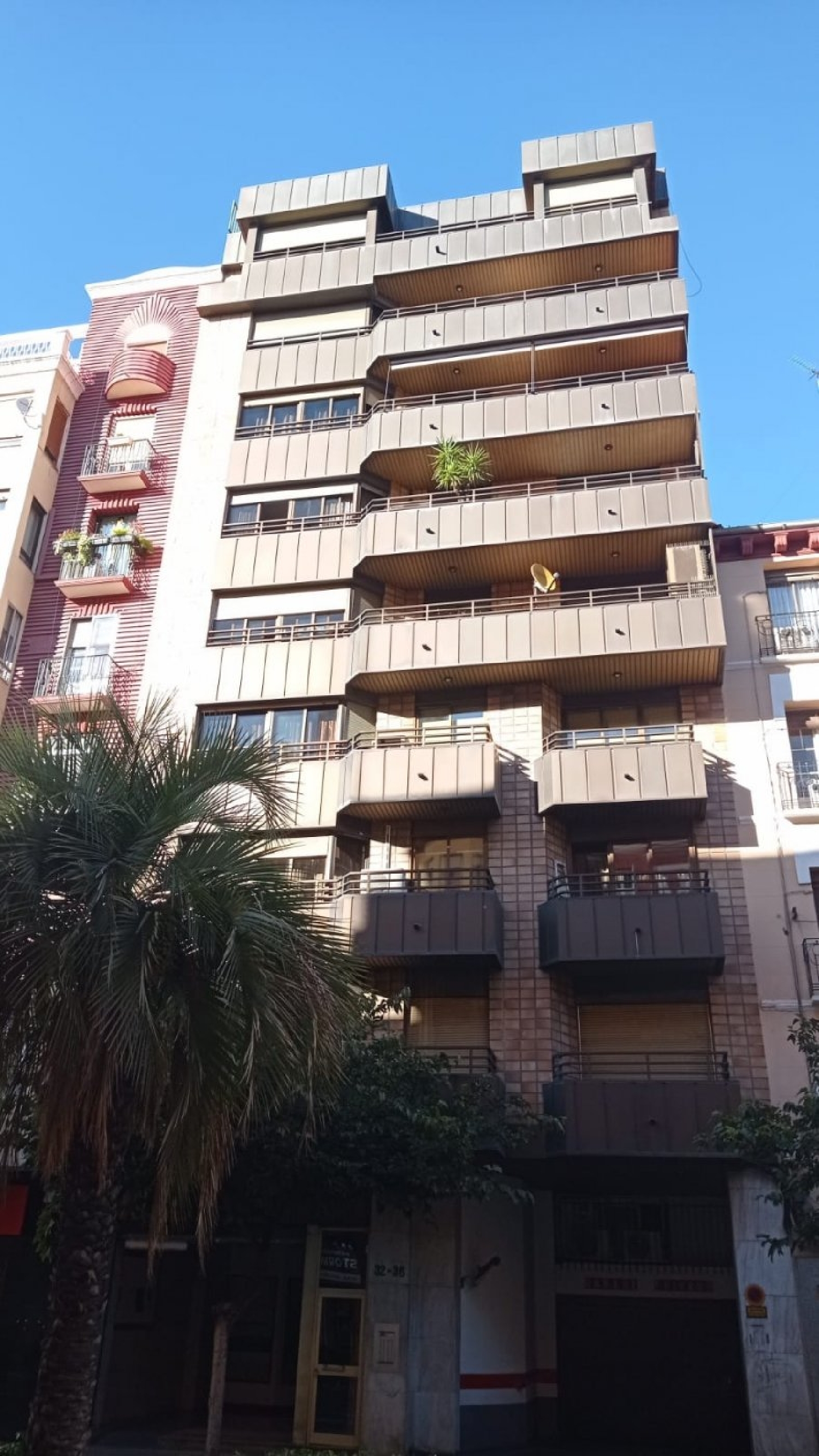  till salu lokal La Almozara D.C. Zaragoza 1