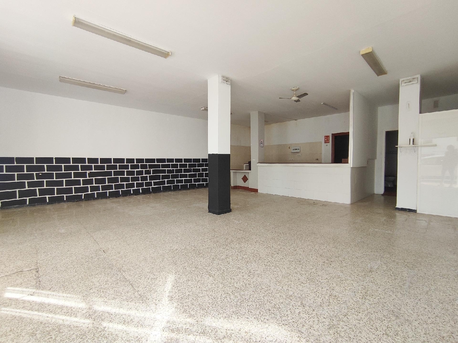 till salu lokal La Atunara Campo De Gibraltar 3