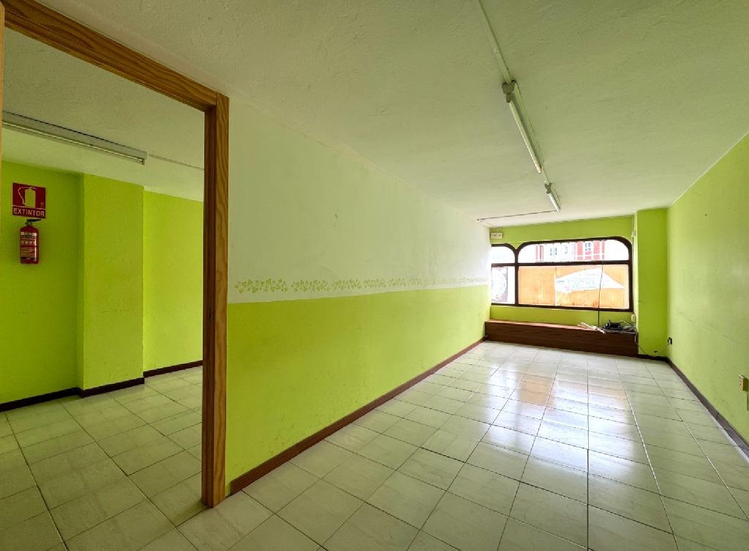  till salu lokal La Bárcena Besaya 1