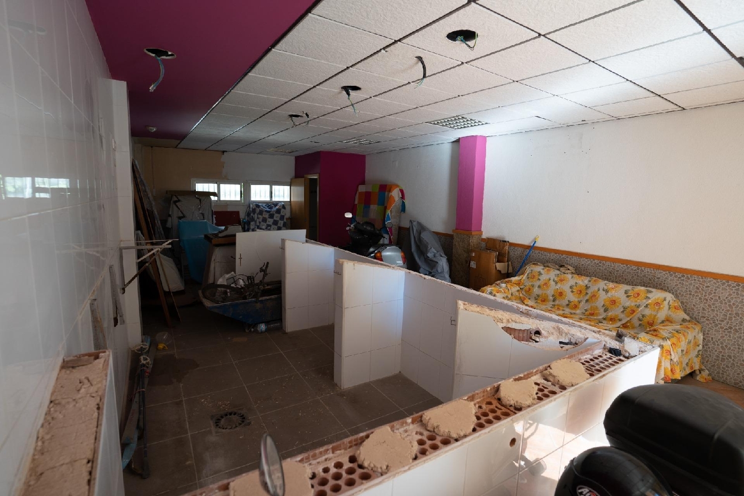 till salu lokal La Cala Marina Baixa 3
