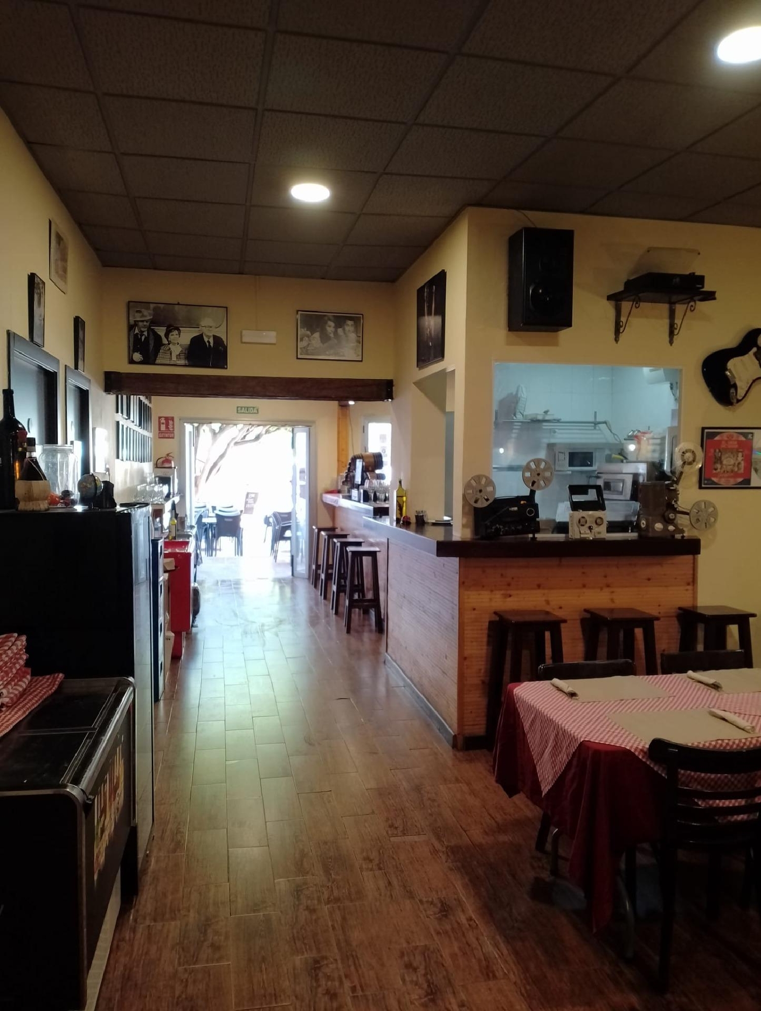 till salu lokal La Cala Del Moral Axarquía 3