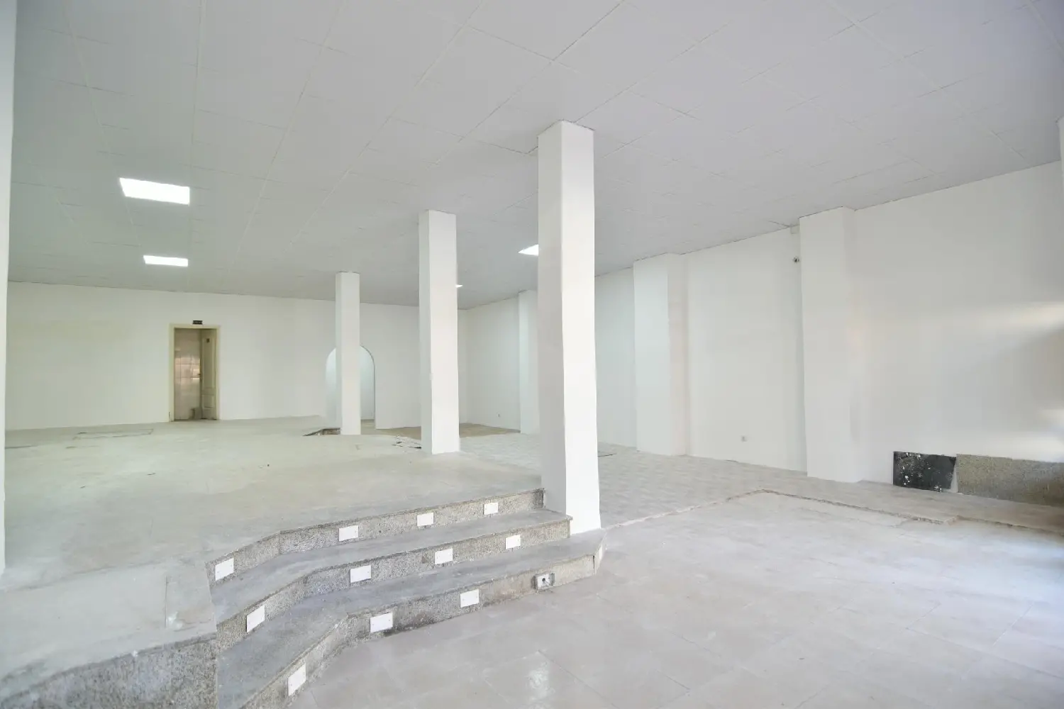  till salu lokal S. Pedro Martir Ii Área Sur 2