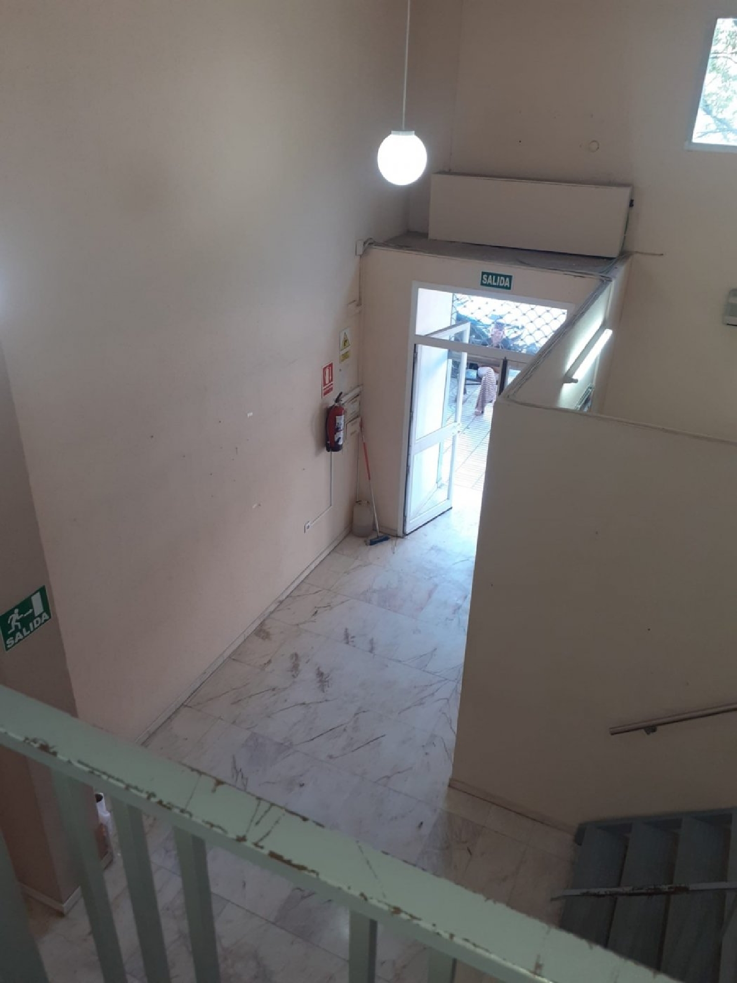 till salu lokal La Corchuela Badajoz 5
