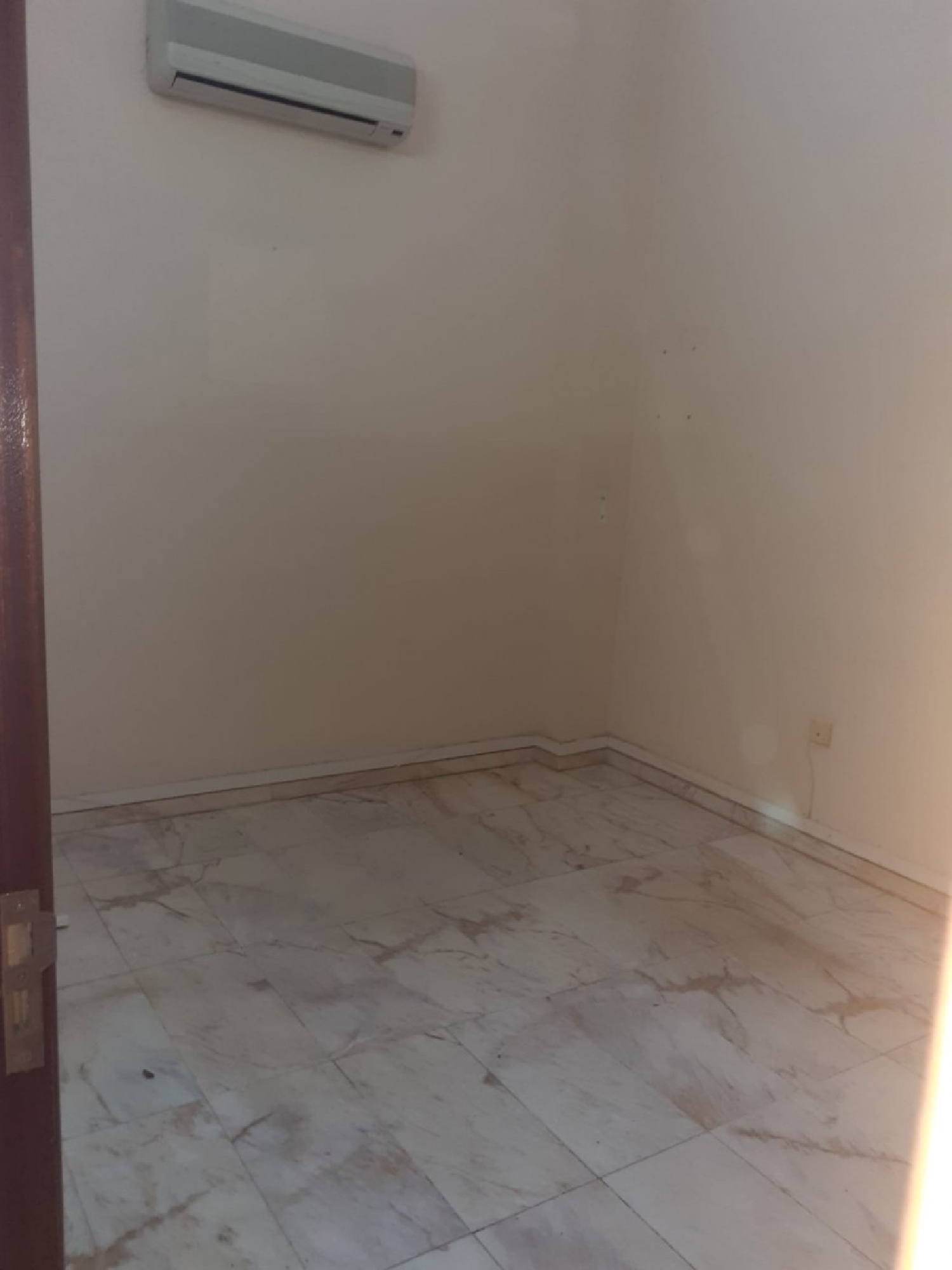  till salu lokal La Corchuela Badajoz 4