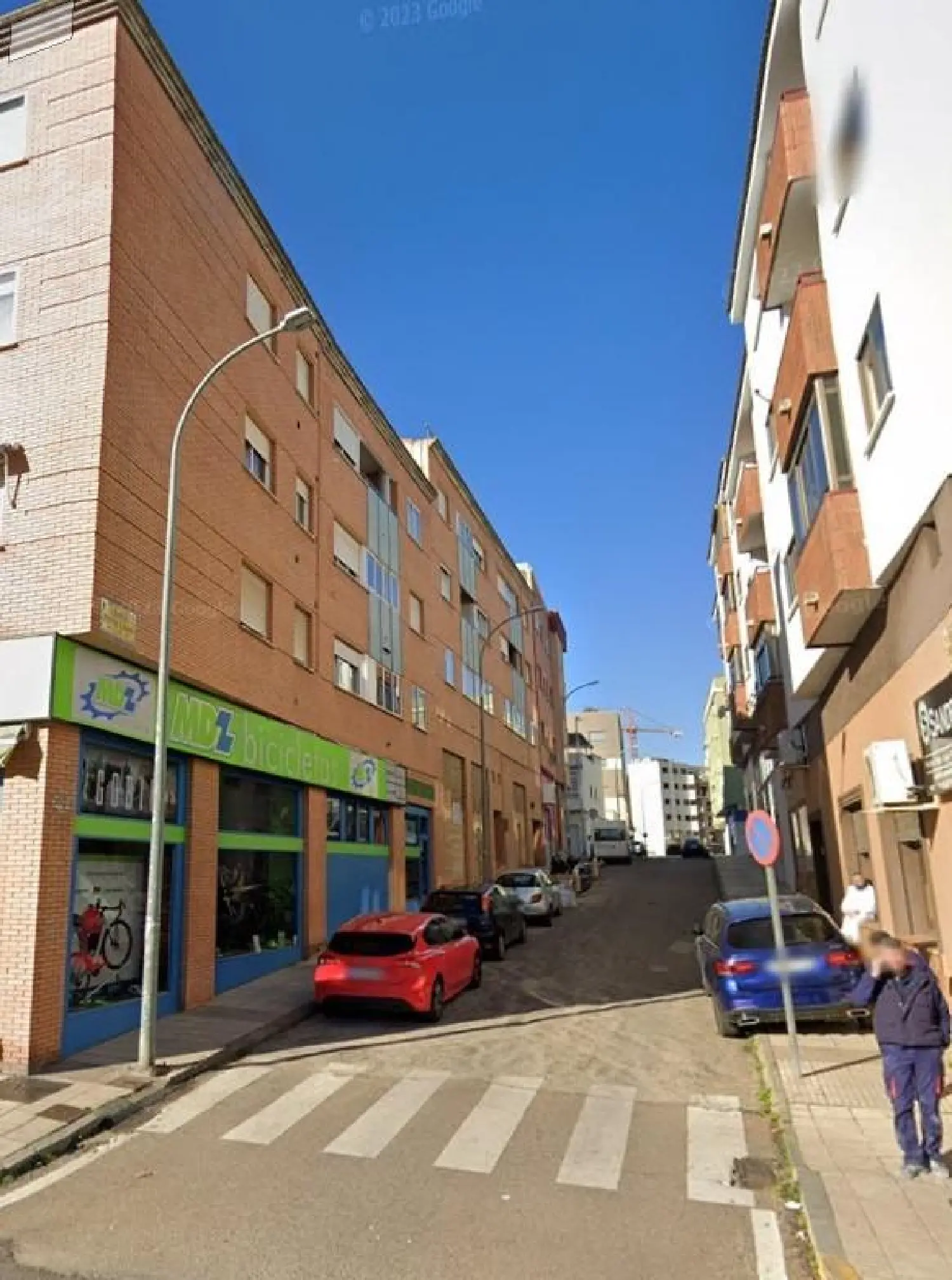 till salu lokal Urbanizacion Los Lebratos Badajoz 2