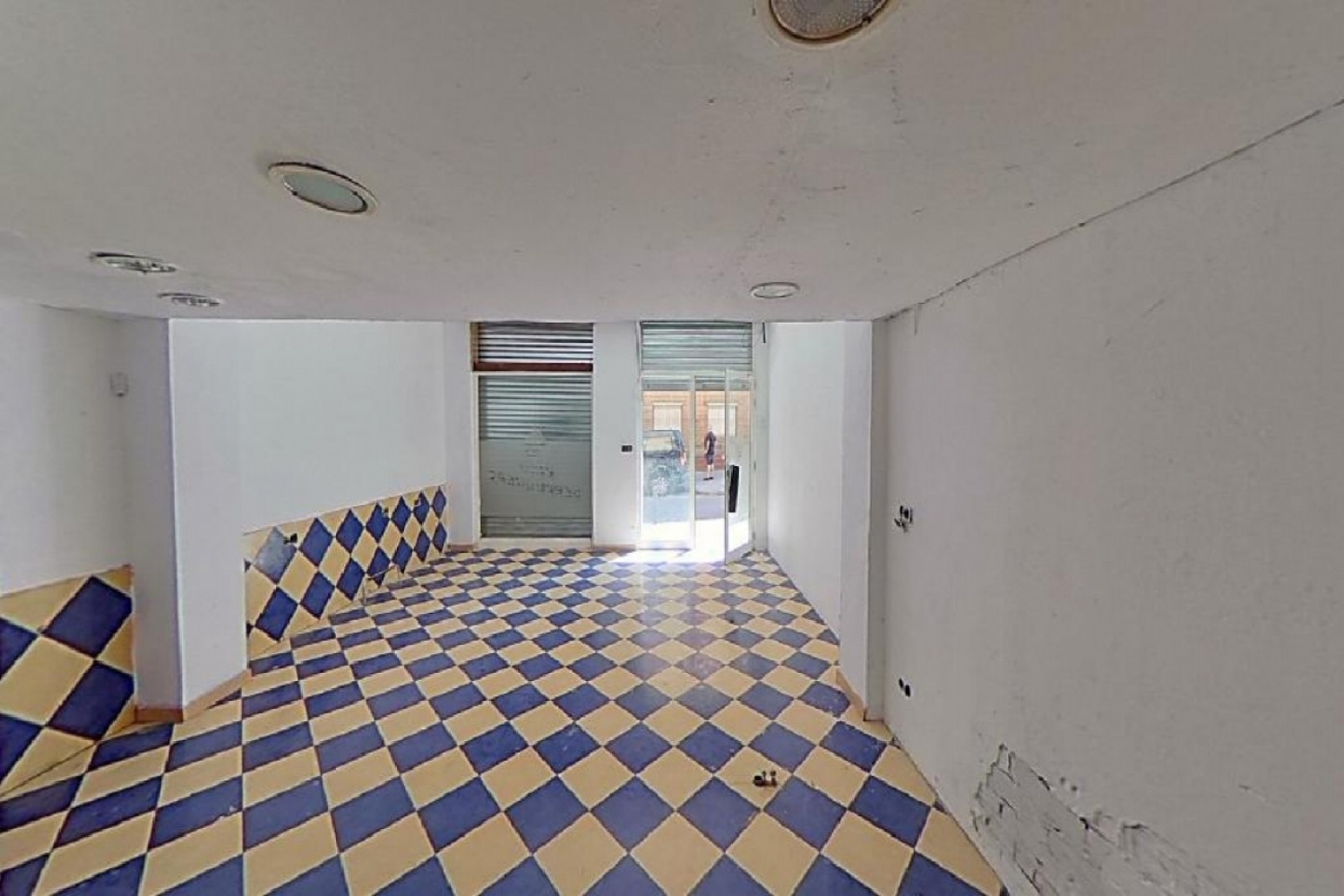  till salu lokal La Florida-Les Planes Barcelonès 1