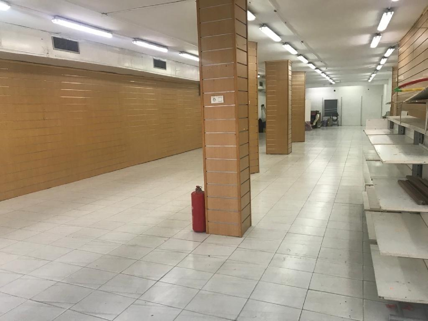  till salu lokal La Joya Antequera 1