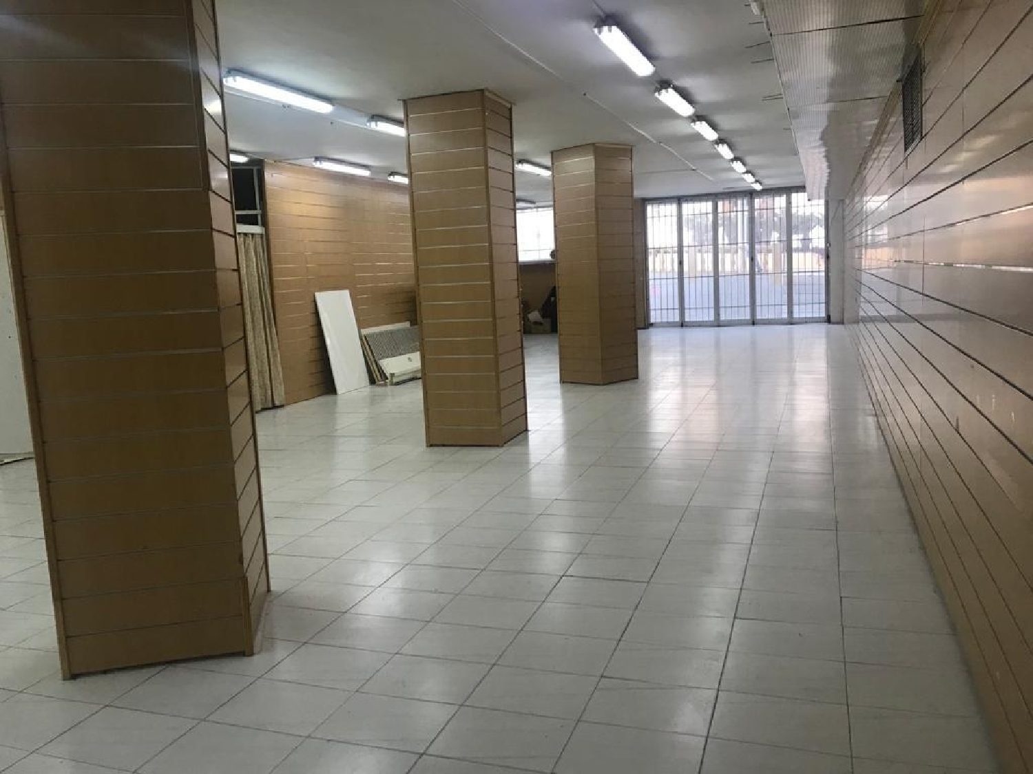  till salu lokal La Joya Antequera 4