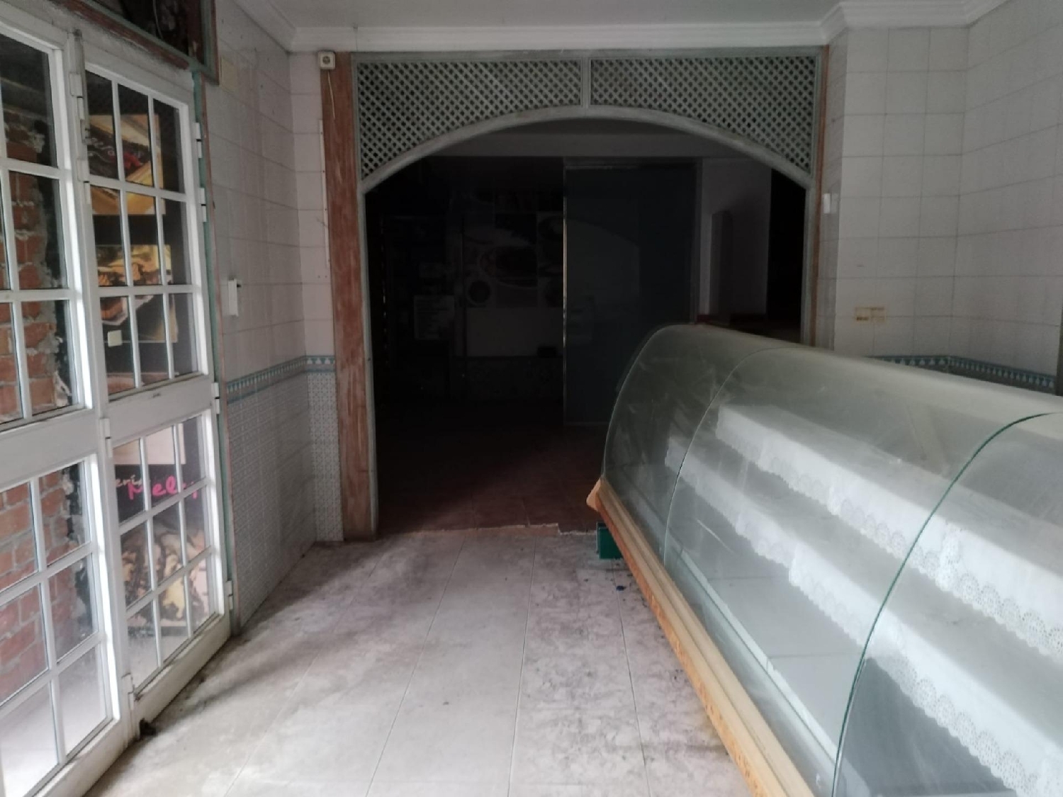 till salu lokal La Atunara Campo De Gibraltar 2