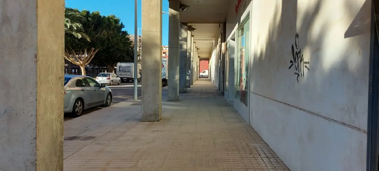  till salu lokal La Redonda Poniente Almeriense 1