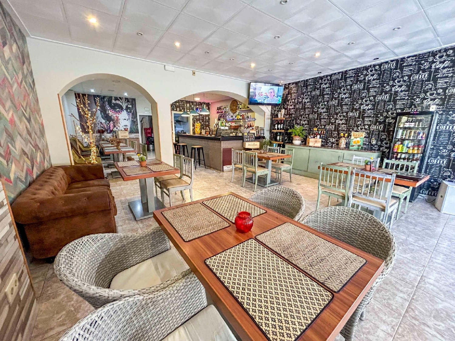  till salu lokal La Riviera Selva 4