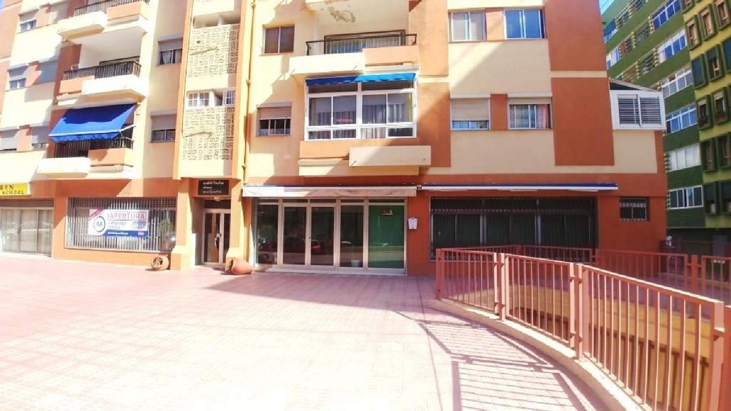  till salu lokal La Salle Zona Metropolitana 1
