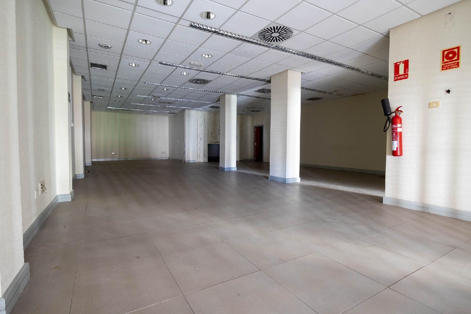  till salu lokal La Salle Zona Metropolitana 5