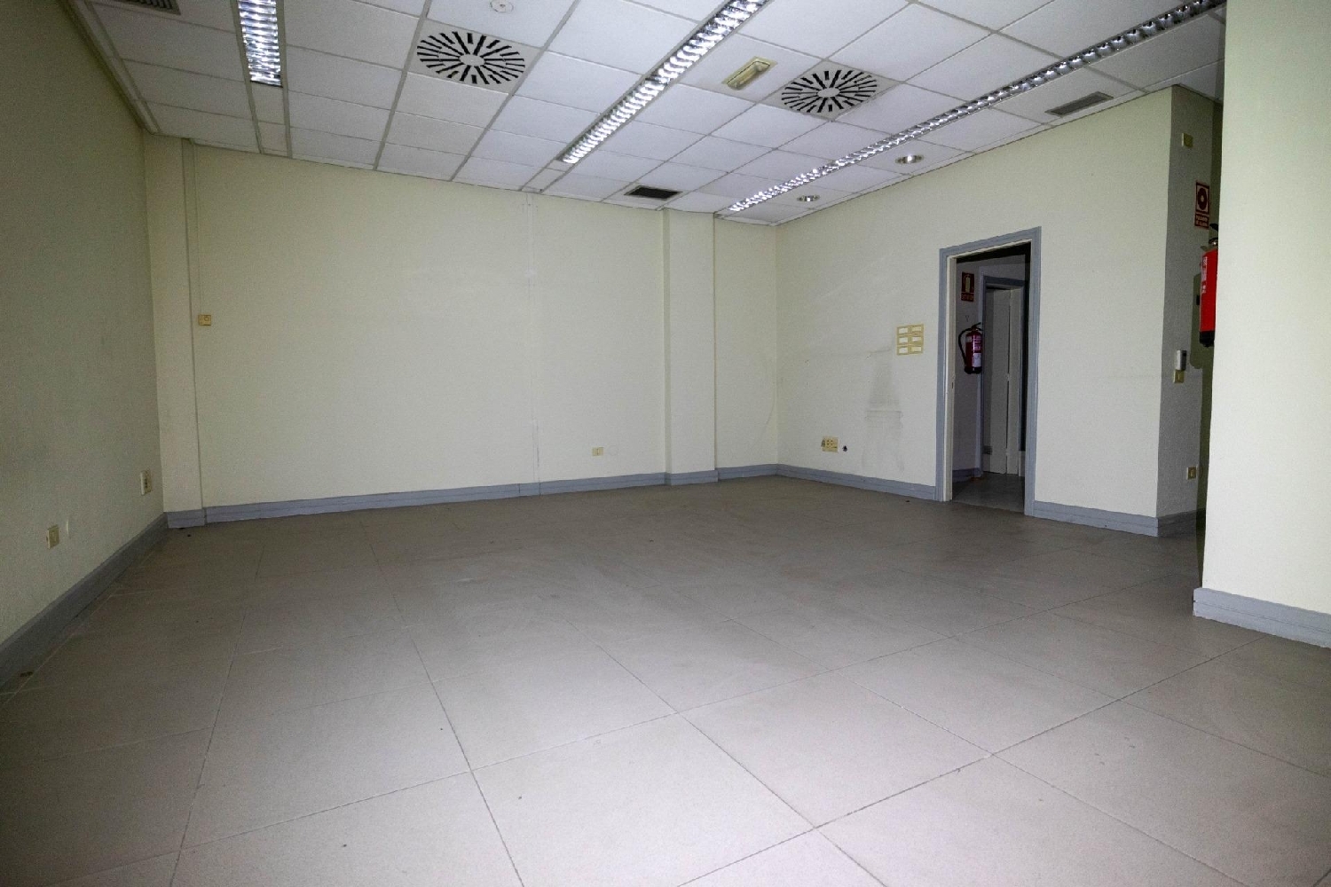  till salu lokal La Salle Zona Metropolitana 6