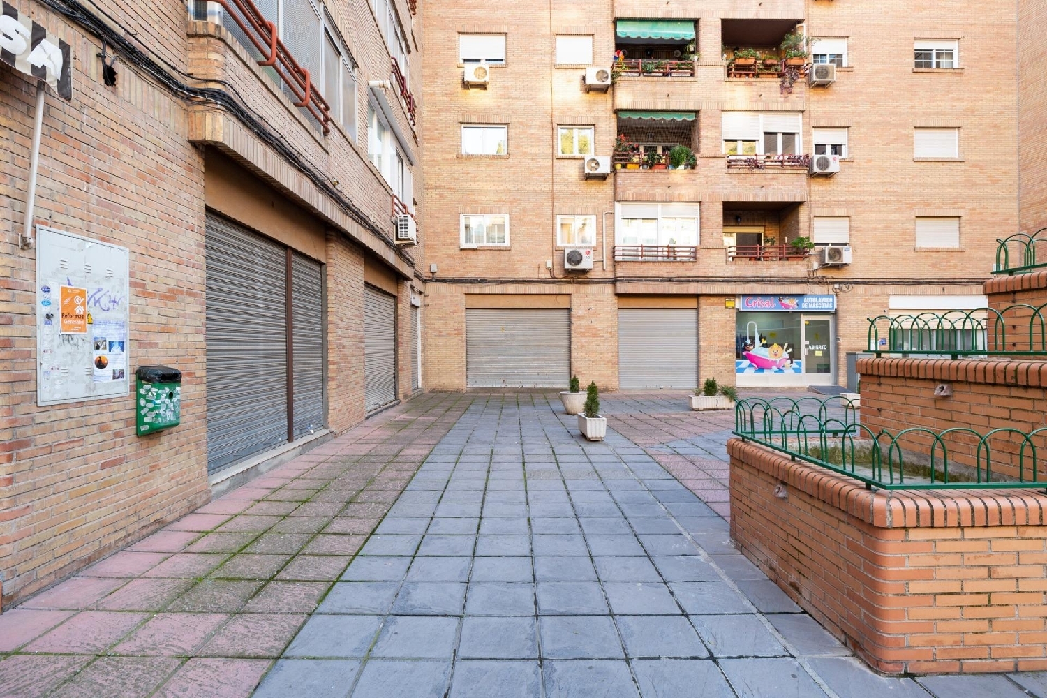  till salu lokal Lancha Del Genil Vega De Granada 1