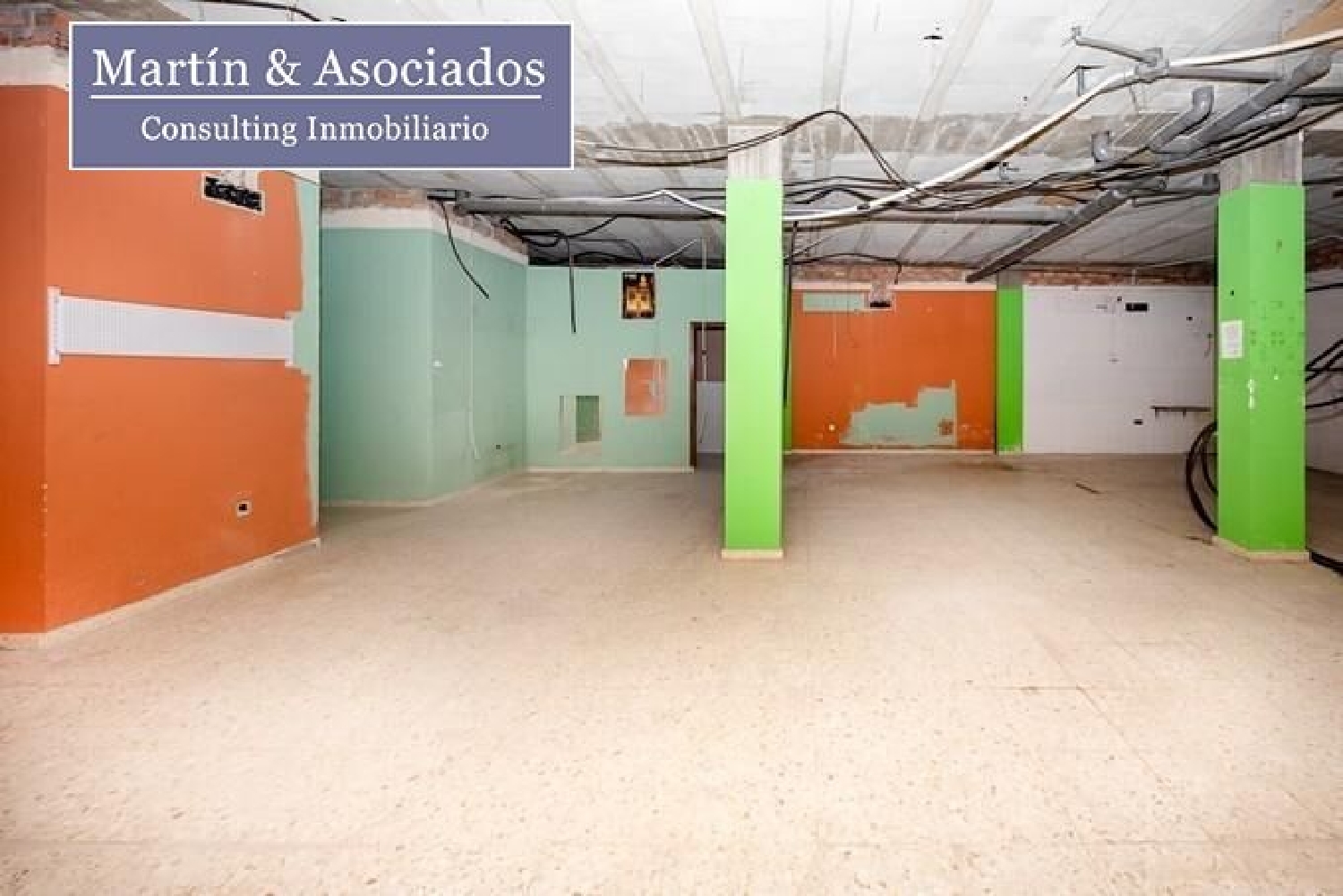  en venta local Don Pablo Bajo Guadalquivir 8