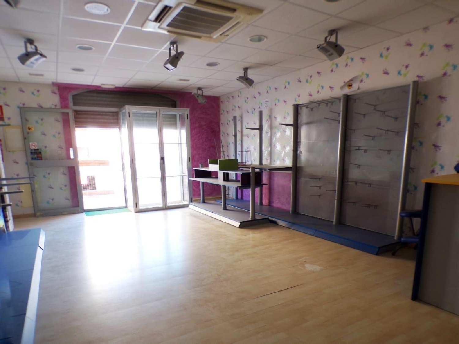  till salu lokal L'hospitalet De L'infant Baix Camp 4