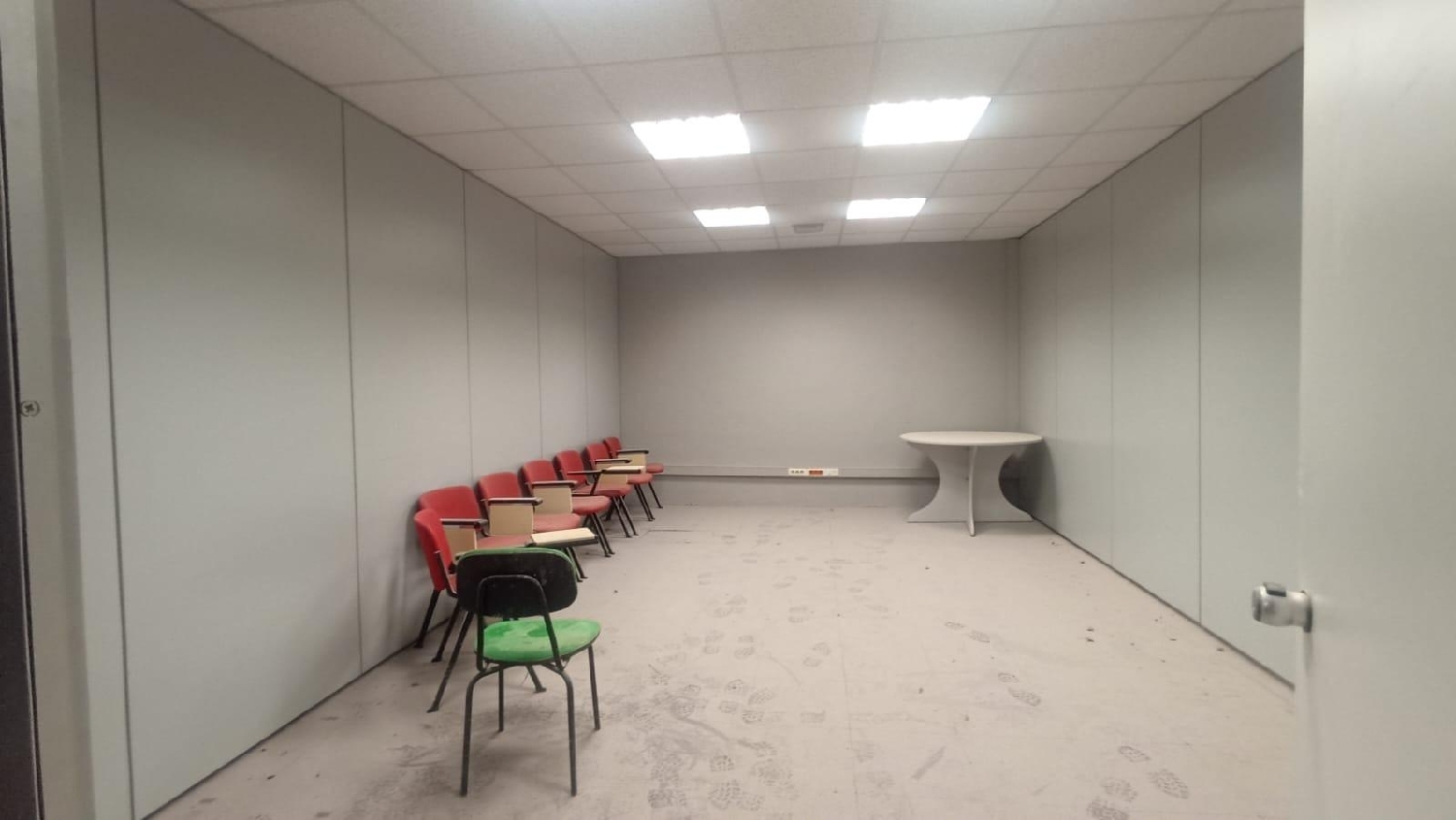  till salu lokal L'olivereta Nou Moles Valencia 1