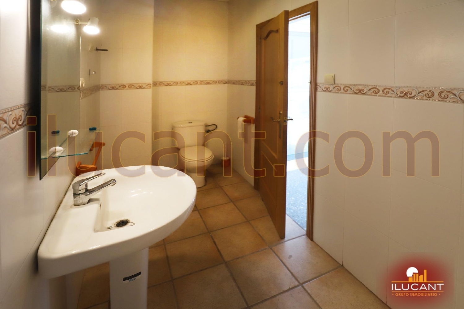  till salu lokal Pla De La Cova Alacantí 7