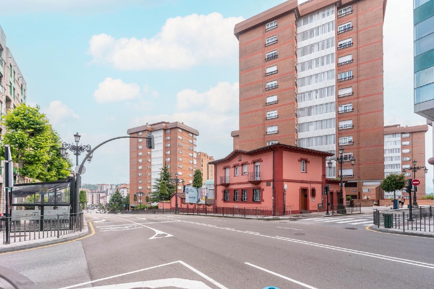  till salu lokal Los Barredos Oviedo 7