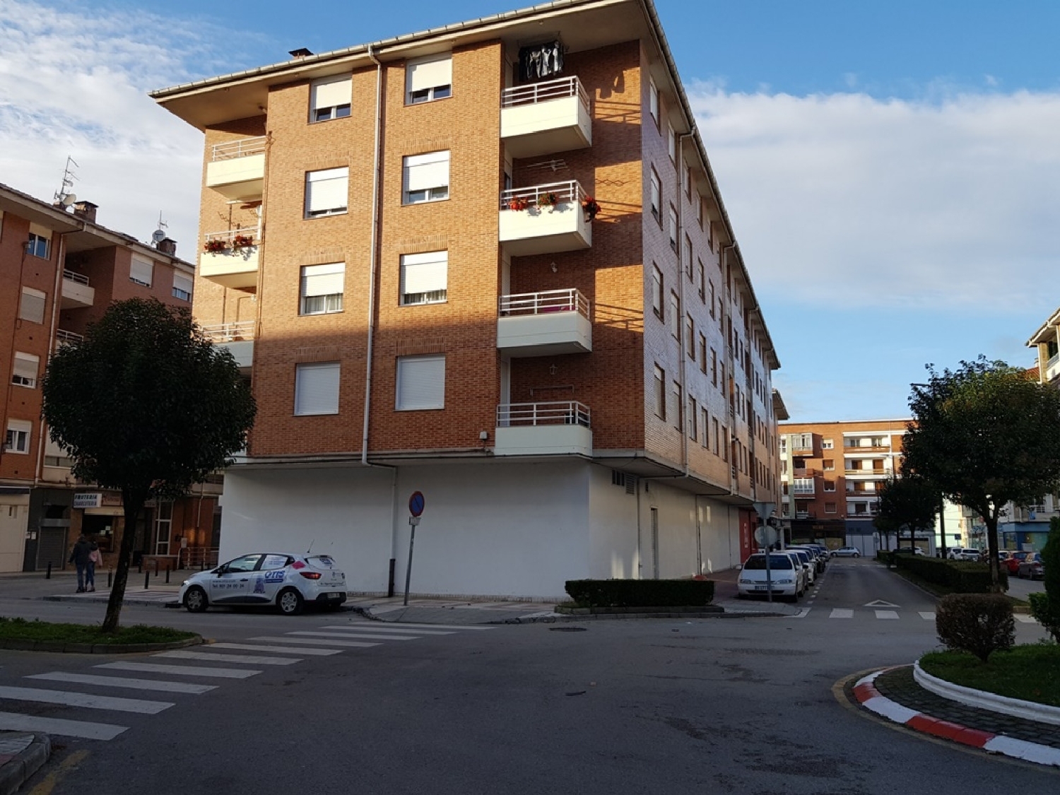 till salu lokal Los Corrales De Buelna Besaya 3