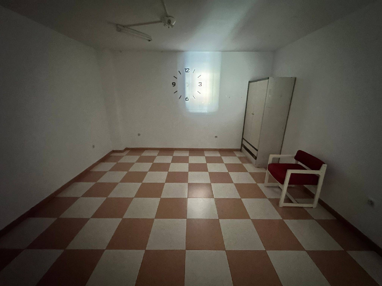  till salu lokal Los Montitos Badajoz 6