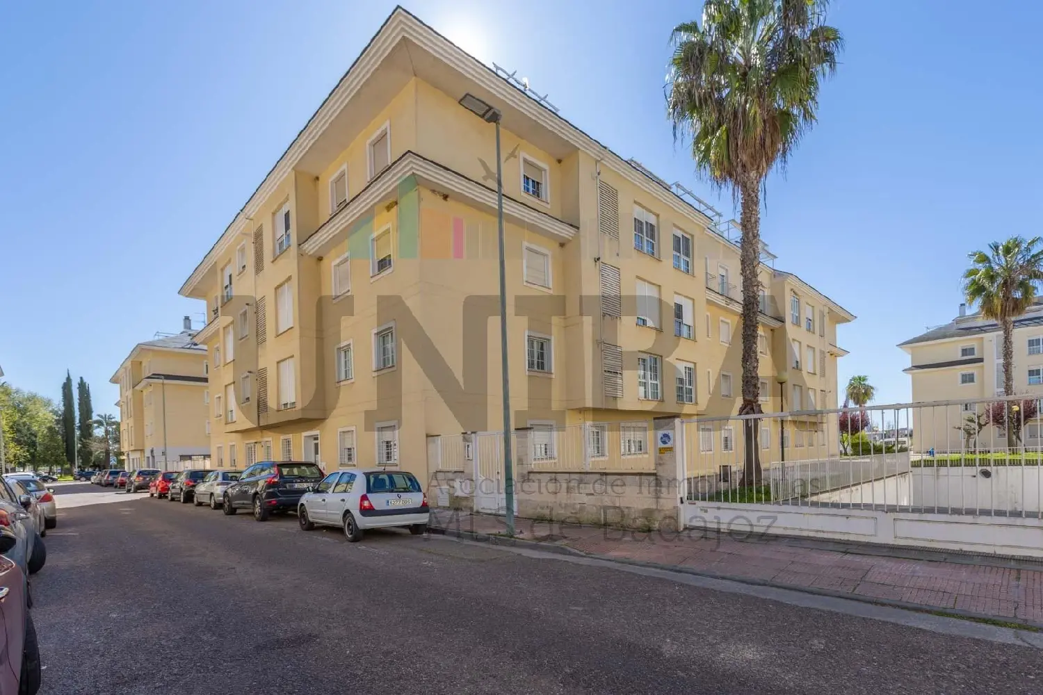  till salu lokal Santa Marina Badajoz 1