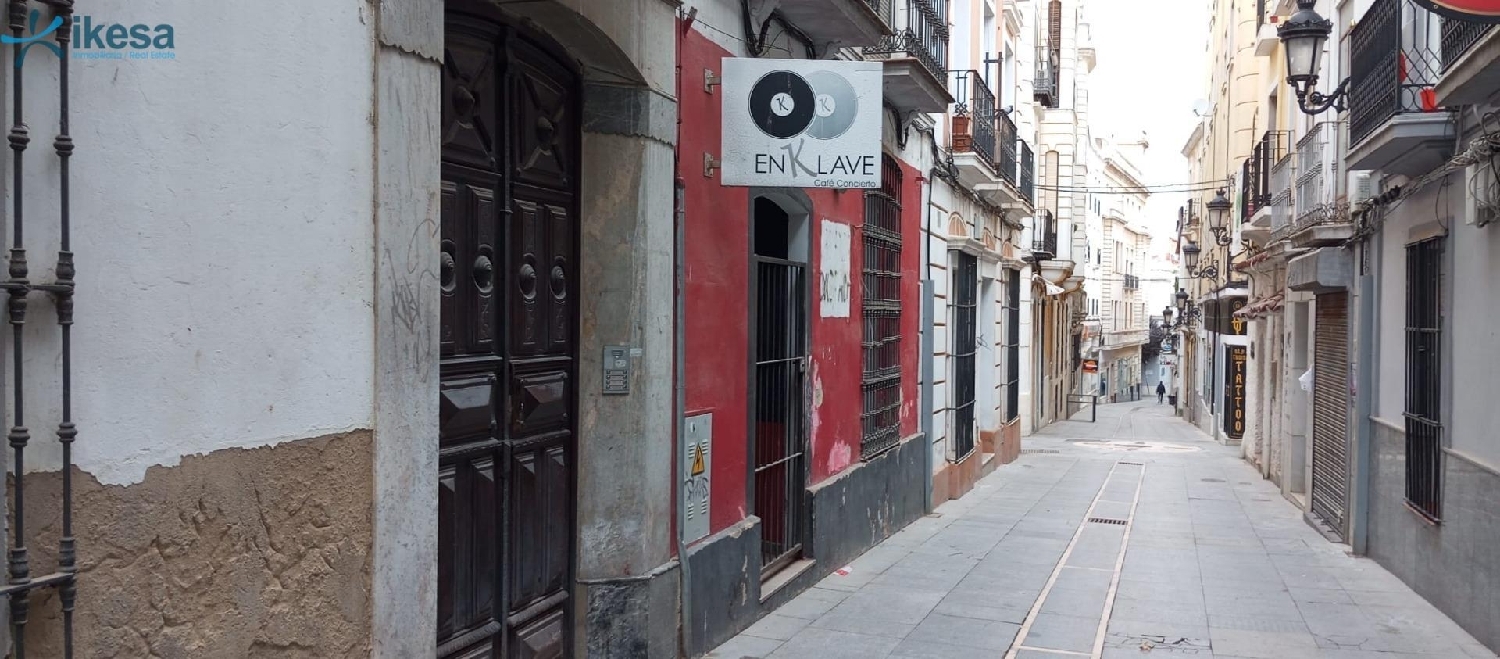  till salu lokal Los Pinares Badajoz 1