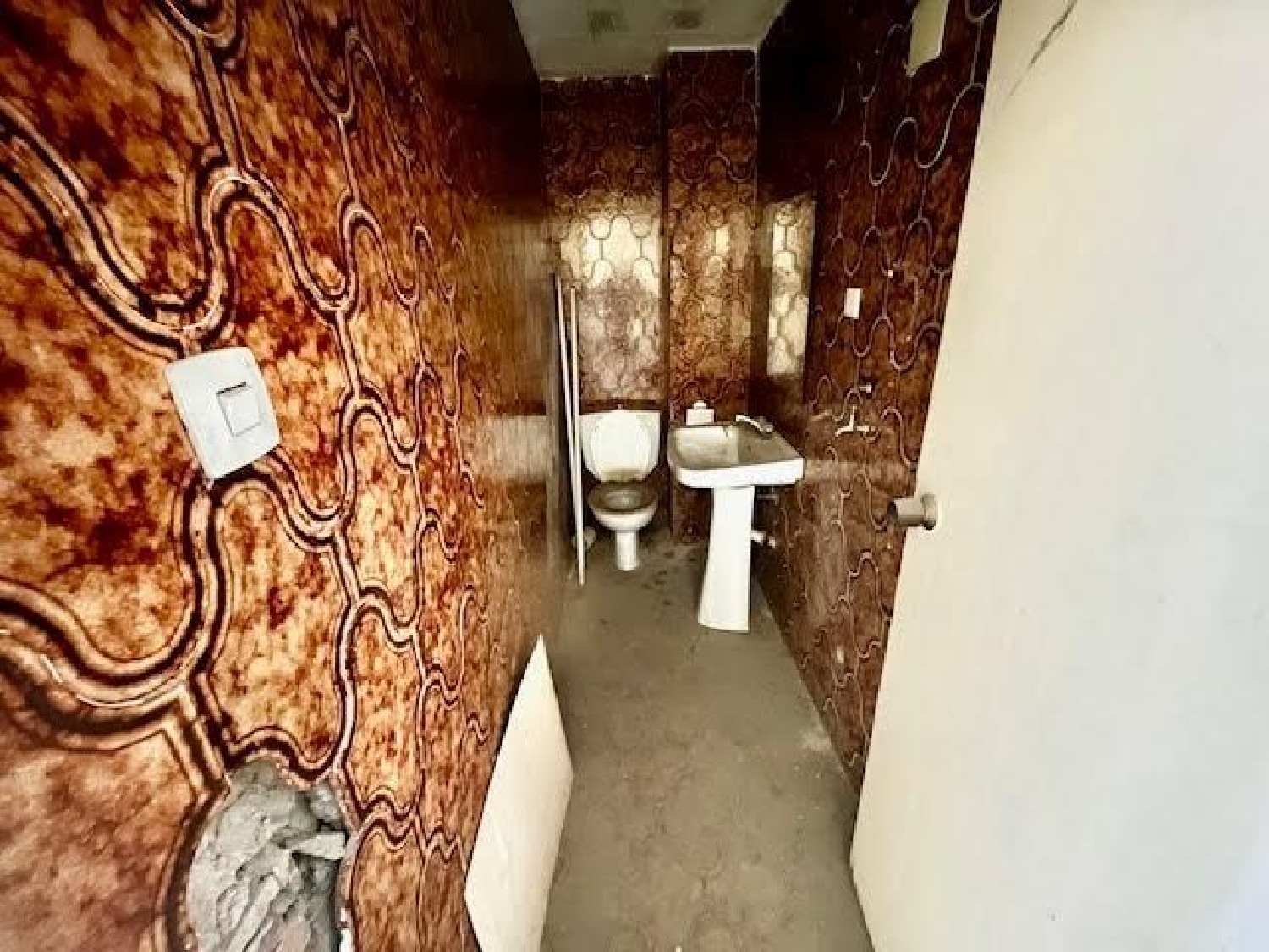  till salu lokal Los Remedios Metropolitana De Sevilla 4