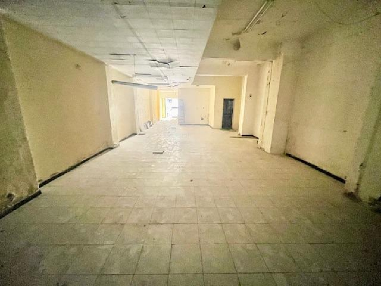 till salu lokal Los Remedios Metropolitana De Sevilla 2